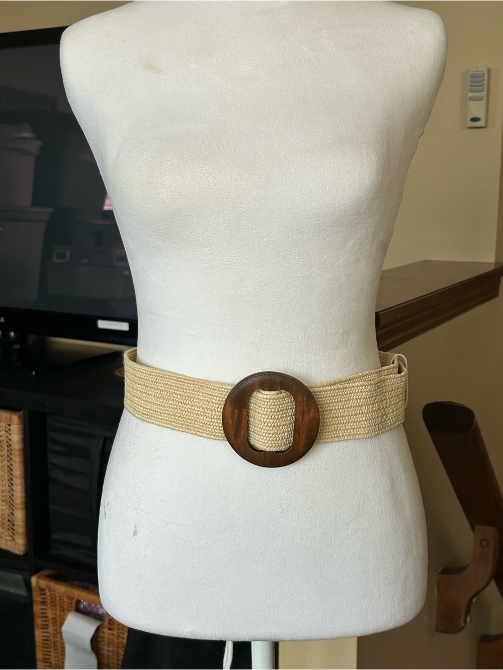 Beige Woven Ratten Stretchy Belt with Wooden Round Buckle